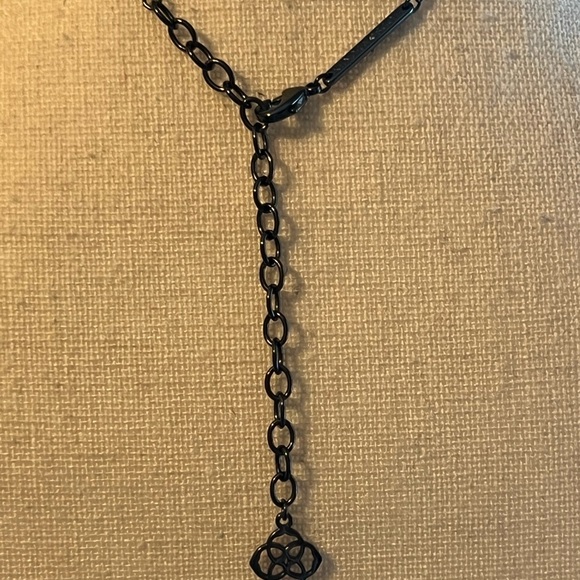 KENDRA SCOTT ELISA BAGUETTE NECKLACE 
BLACK DRUSY - Picture 6 of 6